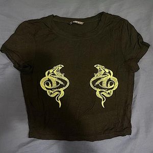 Black and neon green snake baby tee